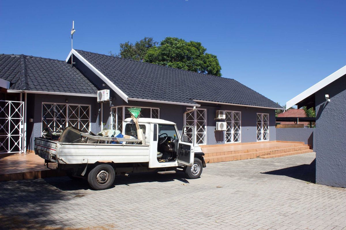 Commercial Property in Monument Road Nimrod Park - Photo 3