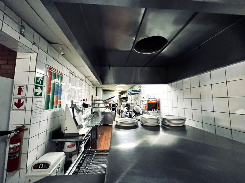 Iconic Rustenburg Restaurant for Sale – Prime Location, Proven Success - Photo 8