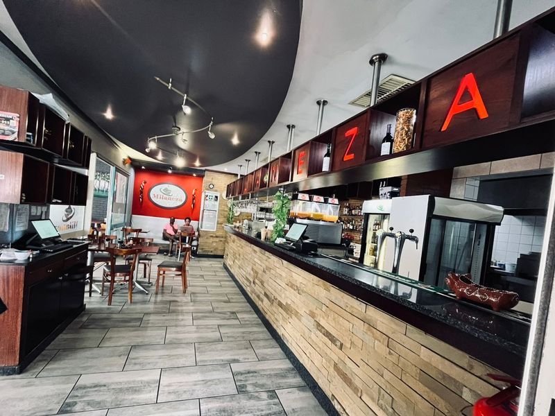 Iconic Rustenburg Restaurant for Sale – Prime Location, Proven Success - Photo 3