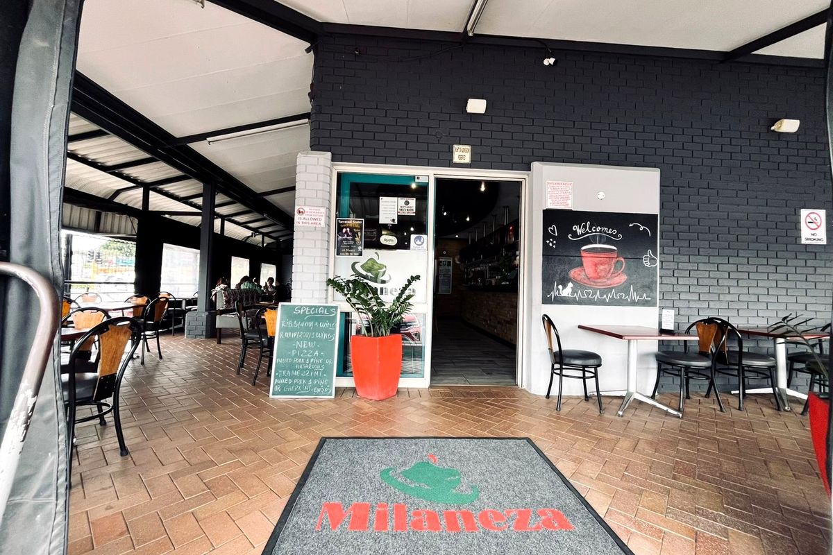 Iconic Rustenburg Restaurant for Sale – Prime Location, Proven Success - Photo 4