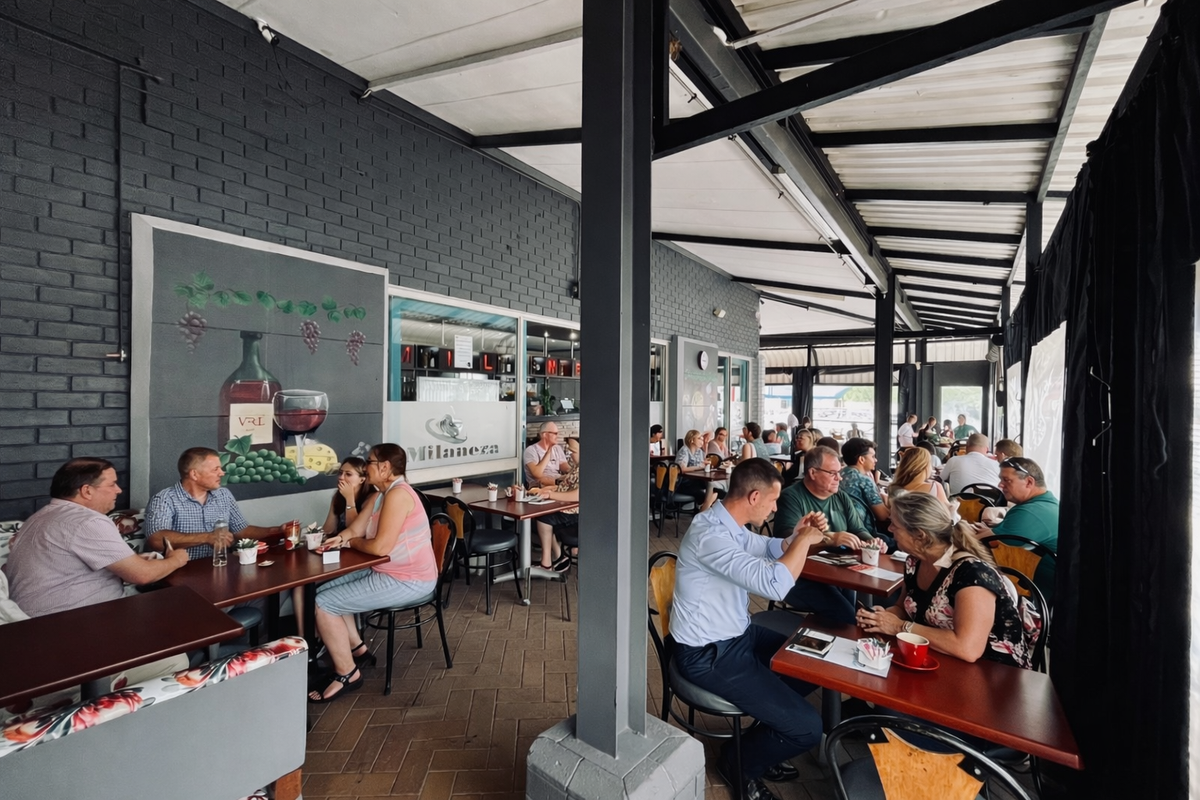 Iconic Rustenburg Restaurant for Sale – Prime Location, Proven Success - Photo 5