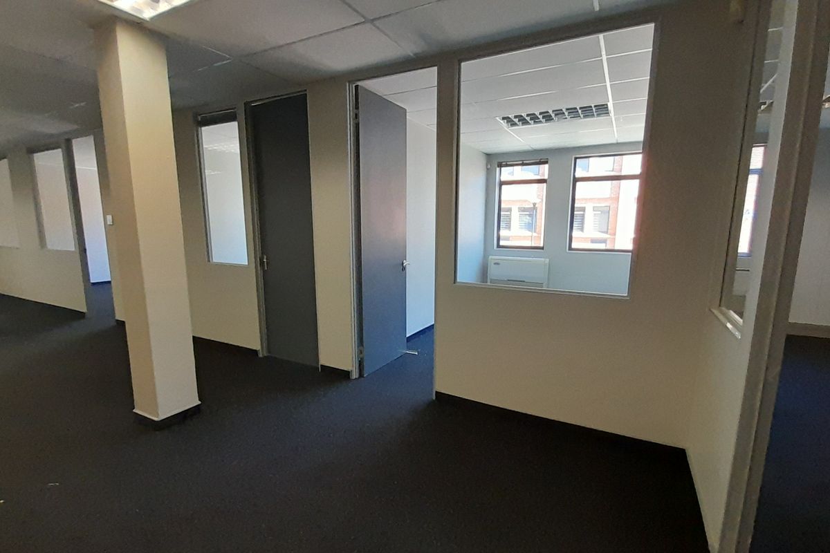 A Ground Floor Office That Works the Moment You Walk In - Photo 3