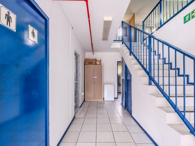 Free-Standing Warehouse To Let in Mahogany Road, Pinetown - Photo 8