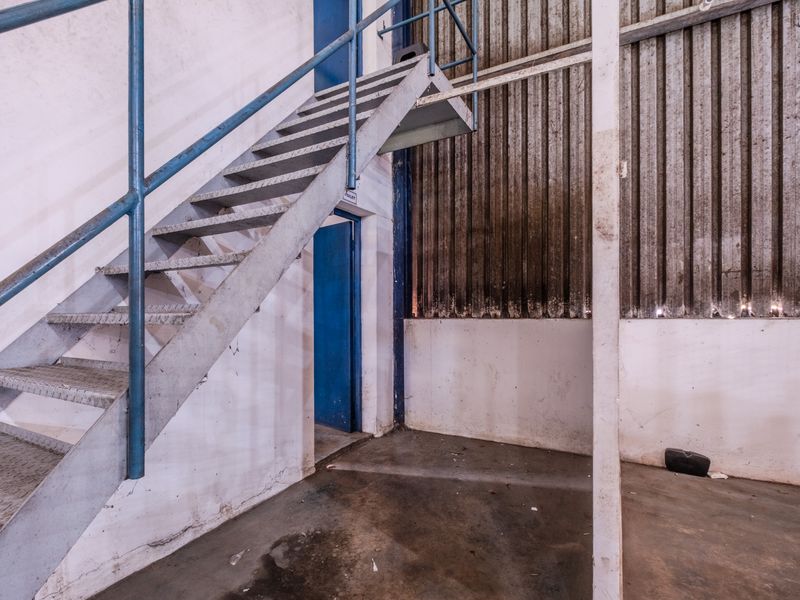 Free-Standing Warehouse To Let in Mahogany Road, Pinetown - Photo 5