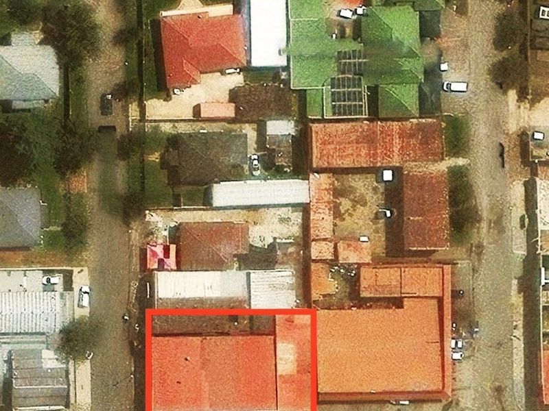 Commercial property with mixed use business right. - Photo 4