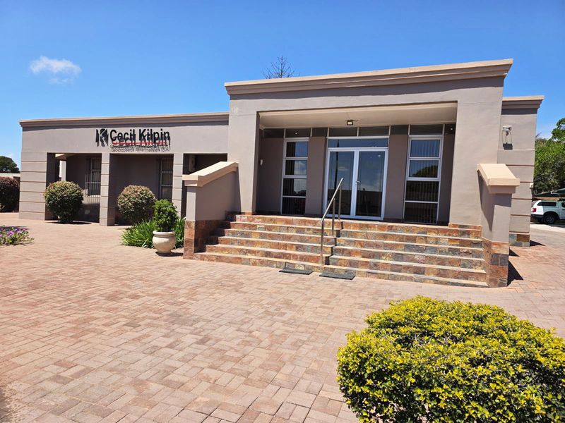 Well maintained office complex for sale in Vredenburg - Photo 2