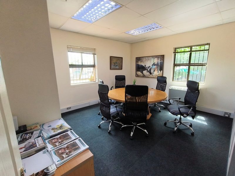 Versatile, Secure 700m2 Office To Let in Stanford Office Park, Highveld, Centurion - Photo 2