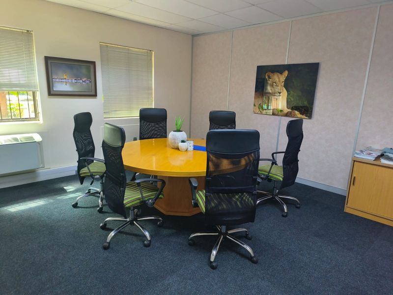 Versatile, Secure 700m2 Office To Let in Stanford Office Park, Highveld, Centurion - Photo 4