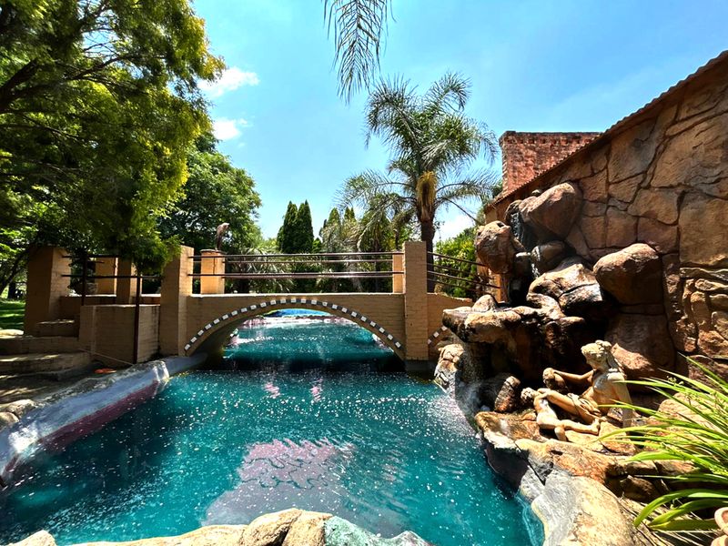 A Wedding Destination Waiting for Its Next Custodian - Photo 2