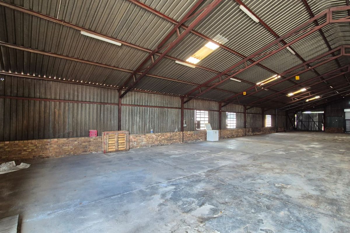 High-Exposure 600m2 Industrial Warehouse To Let in Waltloo, Secure, Functional & Logistics-Ready - Photo 3
