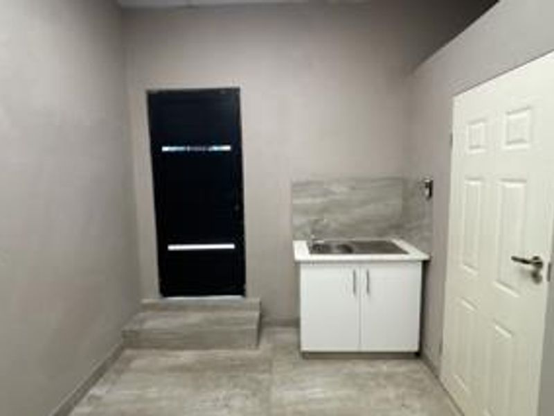 Commercial Property to Rent in Central Hilton - Photo 9