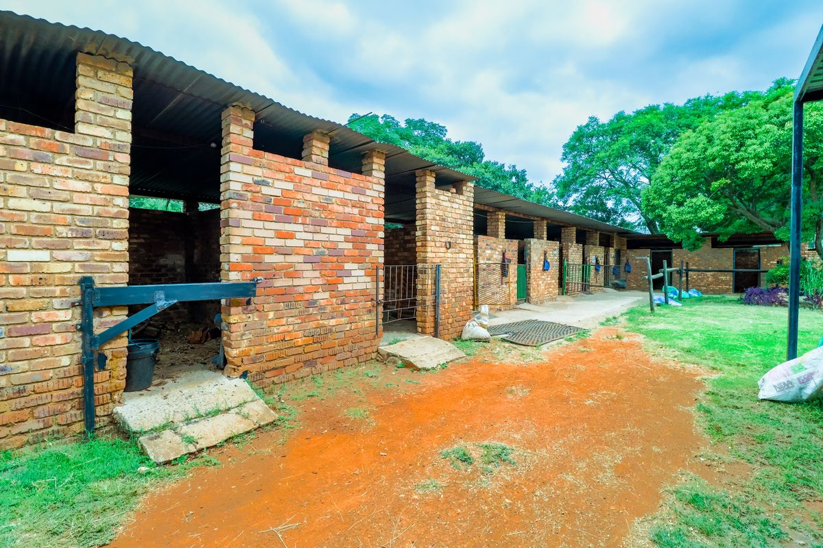 Farm and Yard to let - Photo 4