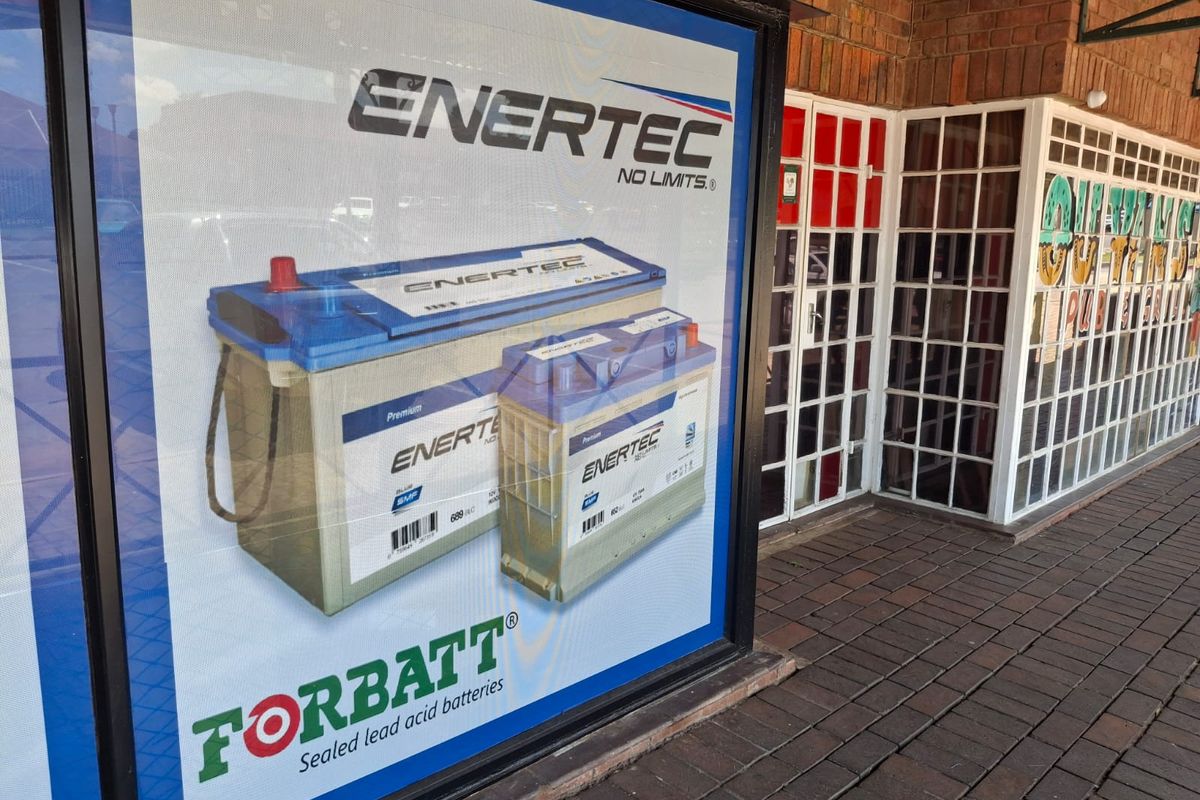 Prime Commercial Shop For Sale - Photo 2