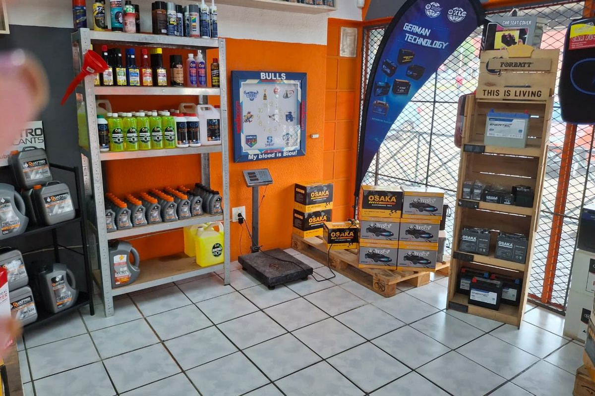 Prime Commercial Shop For Sale - Photo 4