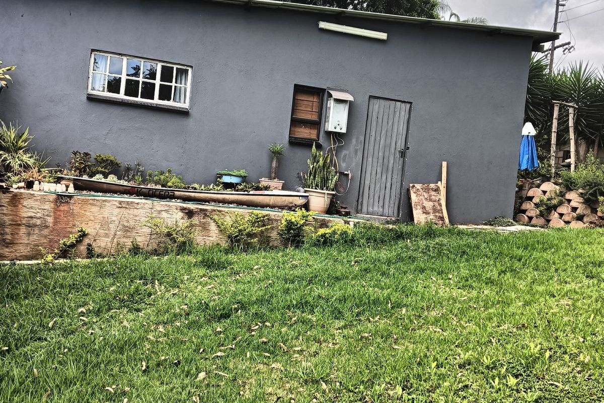 6 Properties on a 4.35ha Stand Near R40 White River & Casterbridge - Photo 4