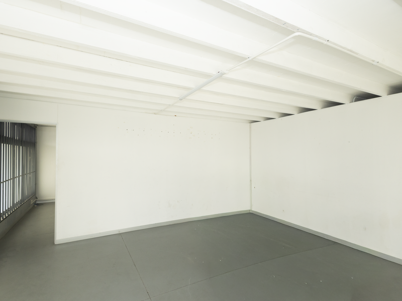 Spacious 561m2 office for sale in Townsend Estate, Goodwood—ideal for your business growth! - Photo 3