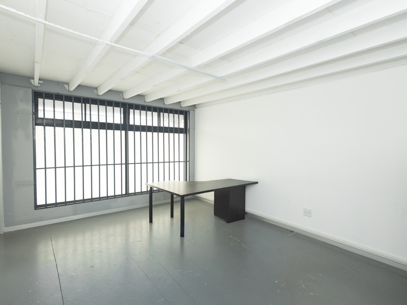 Spacious 561m2 office for sale in Townsend Estate, Goodwood—ideal for your business growth! - Photo 5