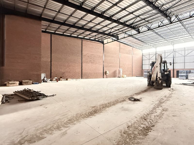Brand-New High-Clearance  1057m2 Warehouse in Prime Samrand Logistics Hub - Photo 8