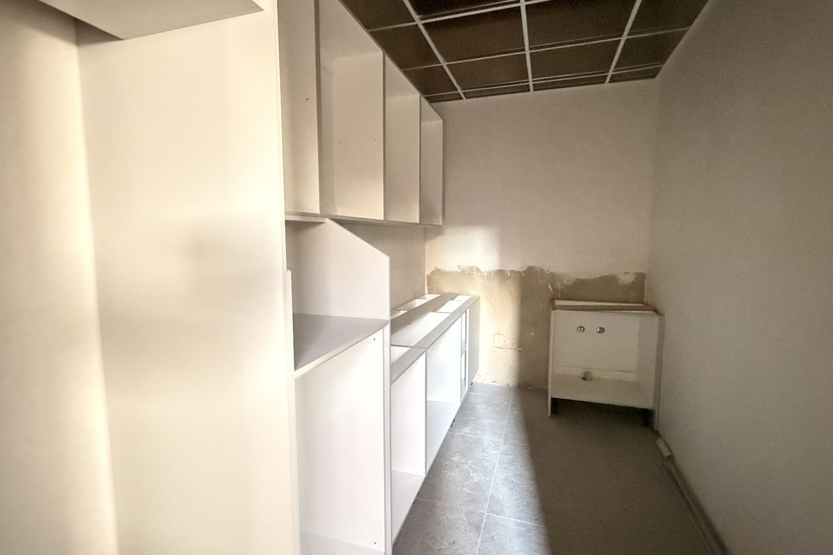 Brand-New High-Clearance  1057m2 Warehouse in Prime Samrand Logistics Hub - Photo 4