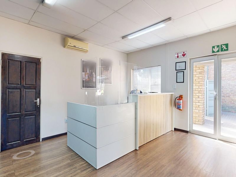 Spacious 7452m2 workshop for sale in Boksburg East—ideal for your business expansion or investment! - Photo 8