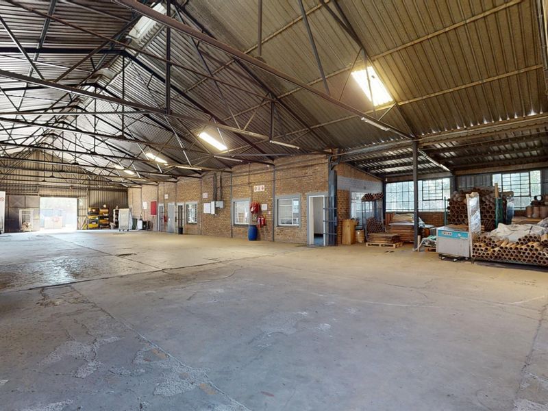 Spacious 7452m2 workshop for sale in Boksburg East—ideal for your business expansion or investment! - Photo 5