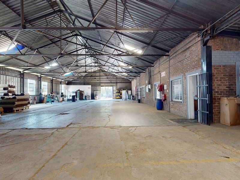 Spacious 7452m2 workshop for sale in Boksburg East—ideal for your business expansion or investment! - Photo 4