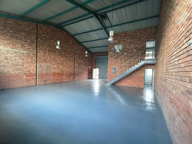 Compact 174m2 Warehouse To Let in Hennopspark, Secure and Immediate Occupation - Photo 6