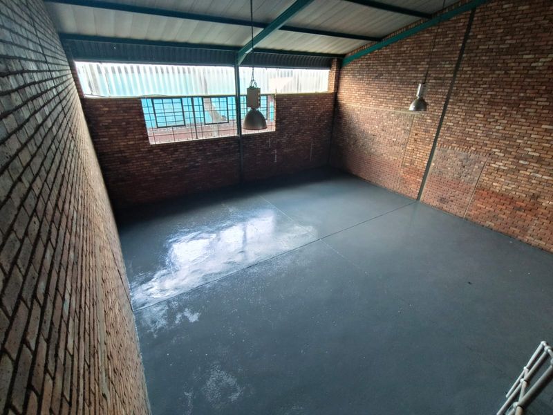 Compact 174m2 Warehouse To Let in Hennopspark, Secure and Immediate Occupation - Photo 5