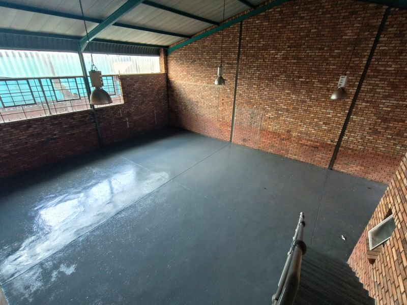 Compact 174m2 Warehouse To Let in Hennopspark, Secure and Immediate Occupation - Photo 9