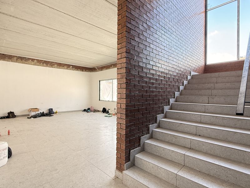 Modern 1,057m2 Warehouse To Let , Secure Samrand Business Park with N1 Access - Photo 6