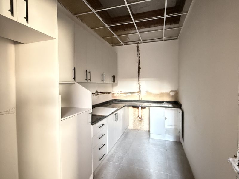 Modern 1,057m2 Warehouse To Let , Secure Samrand Business Park with N1 Access - Photo 5