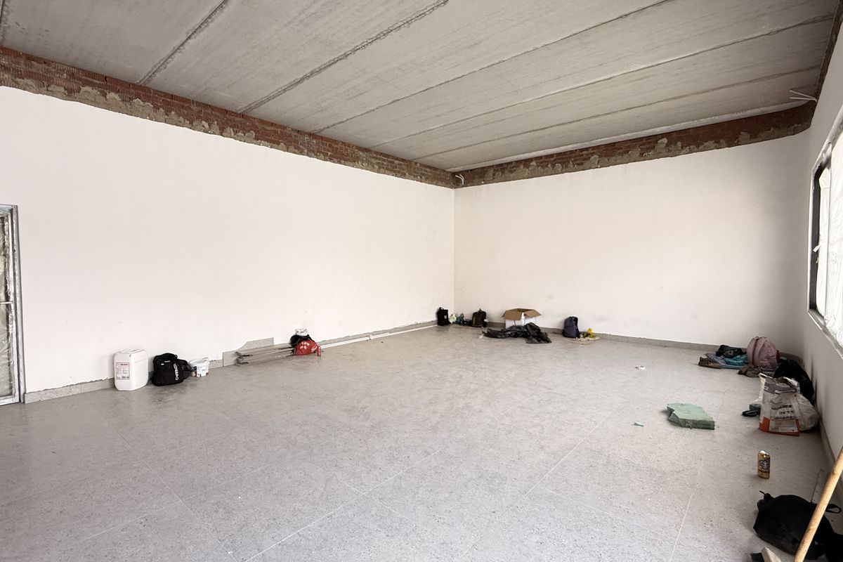 Modern 1,057m2 Warehouse To Let , Secure Samrand Business Park with N1 Access - Photo 3