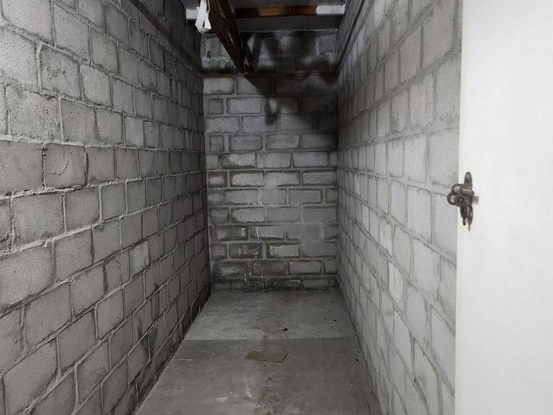 28x Storage Units - Photo 9