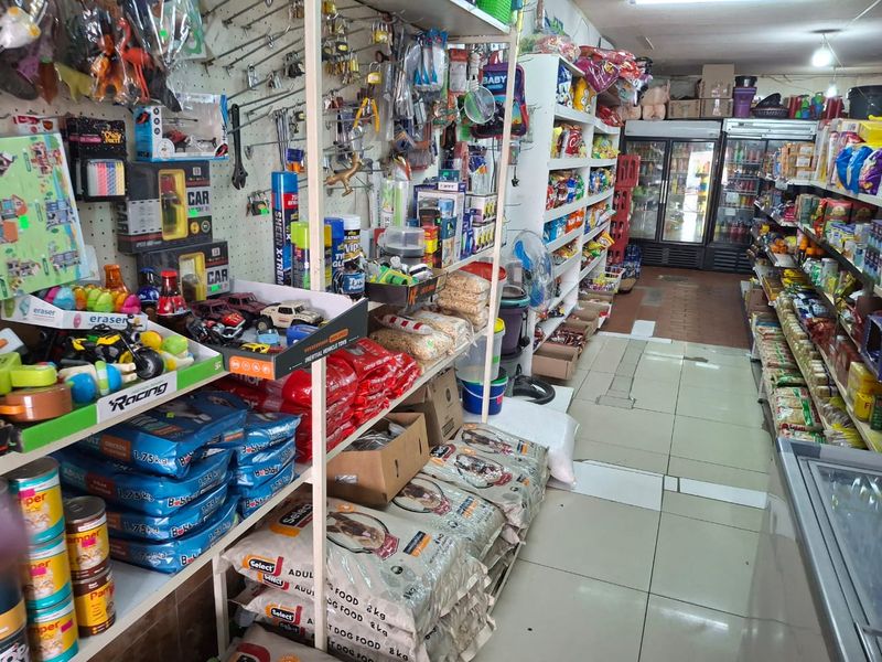 Attractive Commercial Shop For Sale - Photo 7