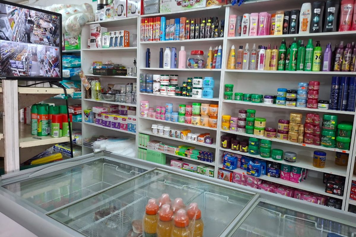 Attractive Commercial Shop For Sale - Photo 5