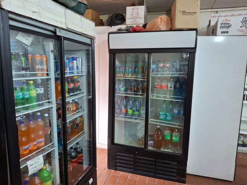 Attractive Commercial Shop For Sale - Photo 4