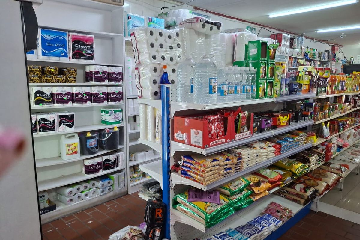 Attractive Commercial Shop For Sale - Photo 3