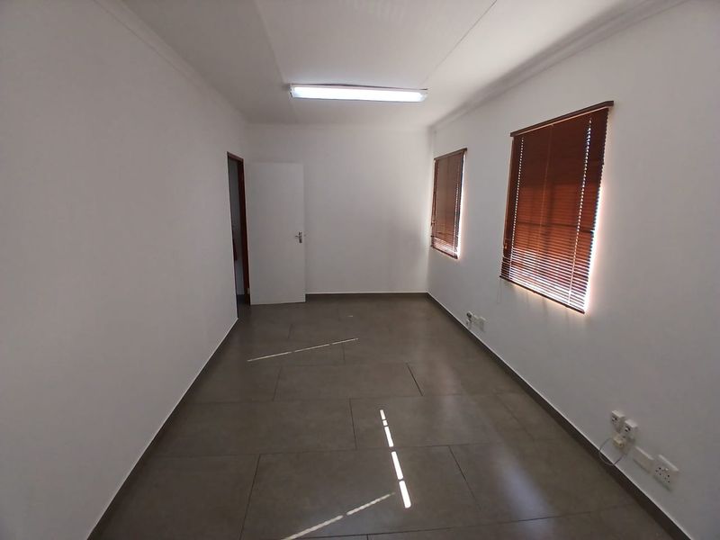 First Floor Advantage - Photo 8