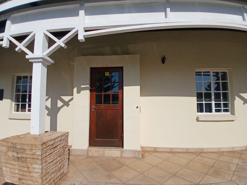 First Floor Advantage - Photo 2