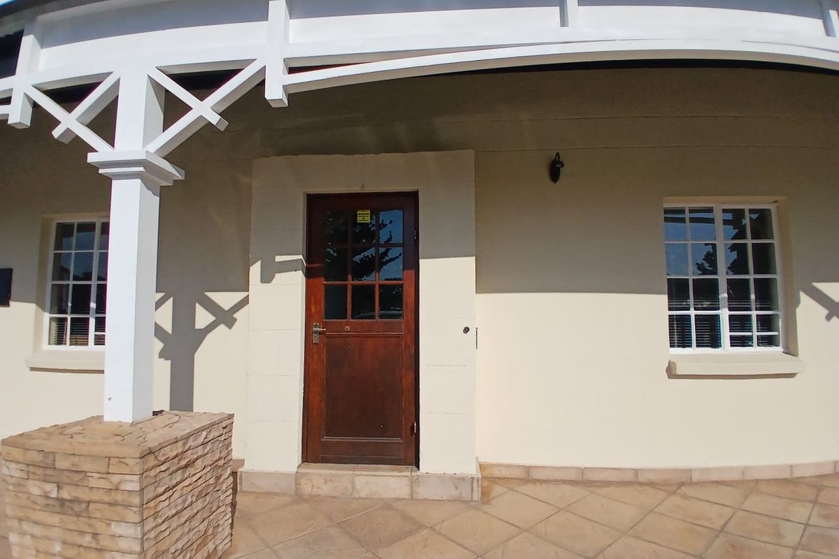 First Floor Advantage - Photo 2