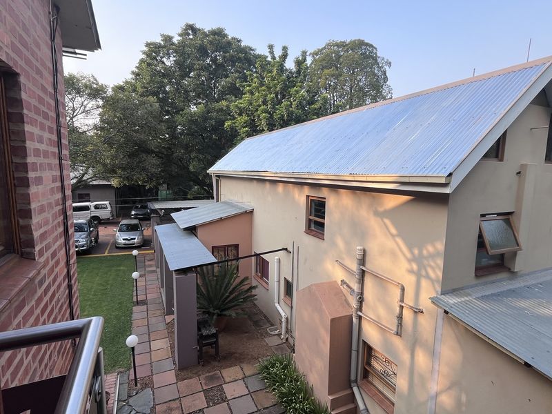 Excuisite Guesthouse in Hatfield - Photo 5