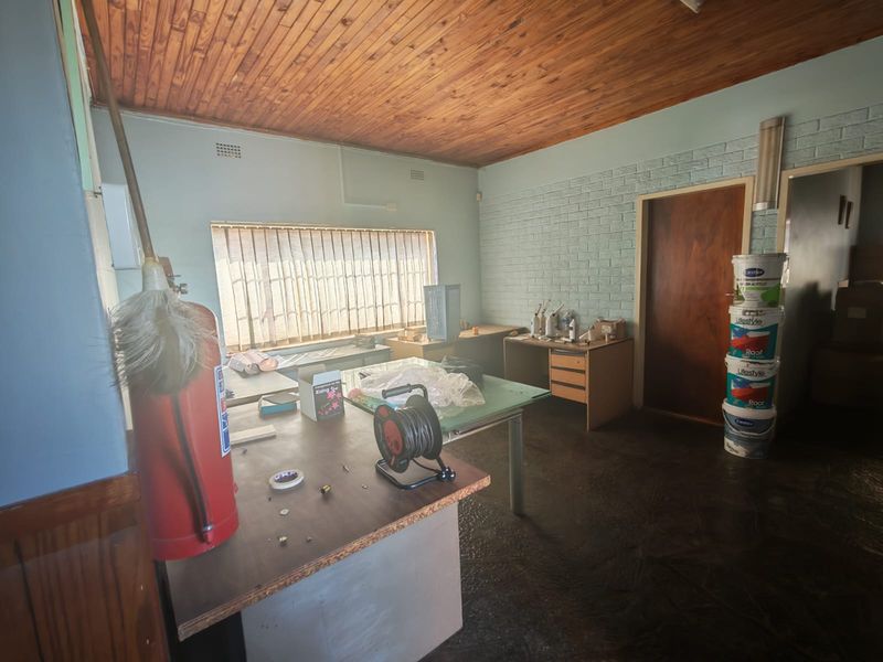 PRIME COMMERCIAL RENTAL IN PRETORIA NORTH! - Photo 7