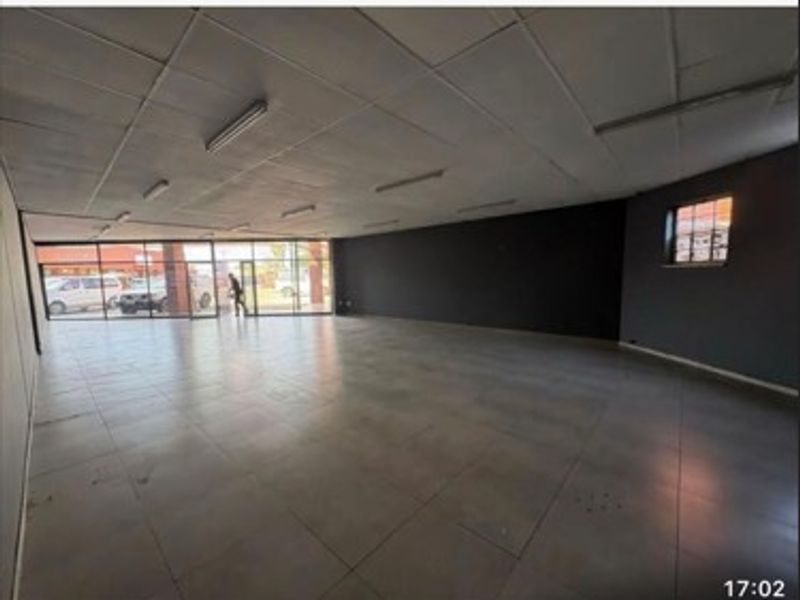 PRIME COMMERCIAL RENTAL IN PRETORIA NORTH! - Photo 1