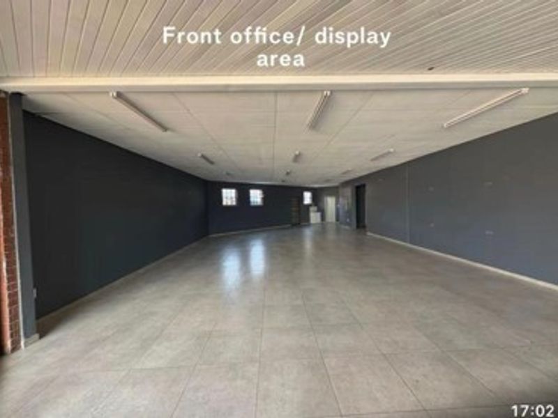 PRIME COMMERCIAL RENTAL IN PRETORIA NORTH! - Photo 2