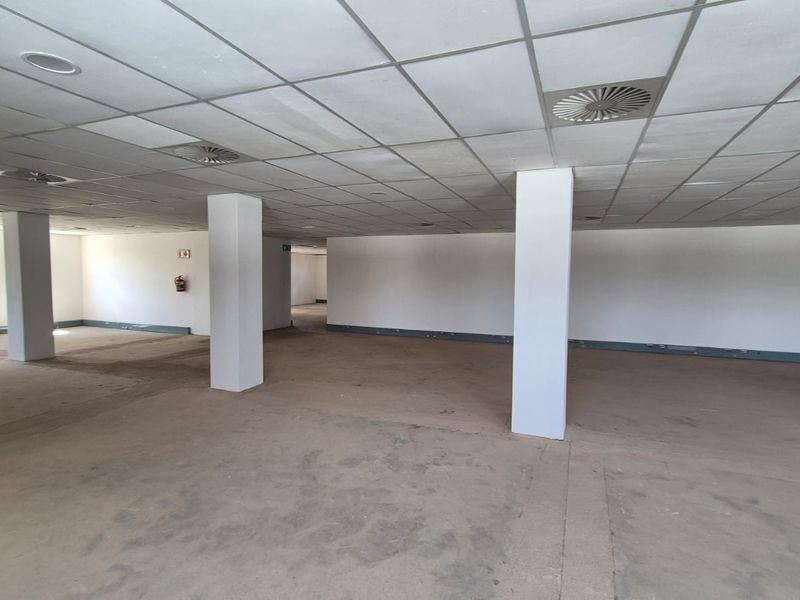 570m2 First-Floor Offices To Let in Secure Samcor Park Hub, Flexible Workspace - Photo 9