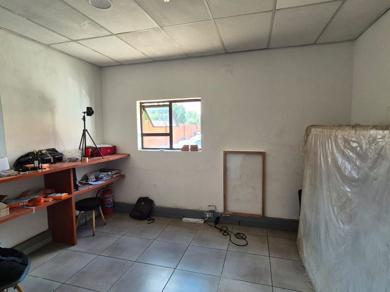 Accessible Versatile 772m2 Warehouse To Let in Samcor Park, Pretoria East, Secure Industrial Hub - Photo 6