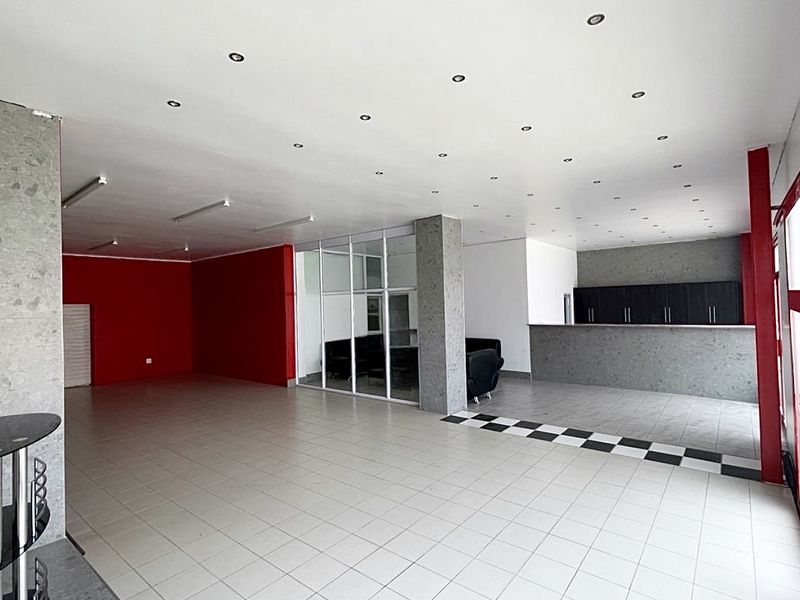 Unleash Your Business Potential in a Premier Location. - Photo 7