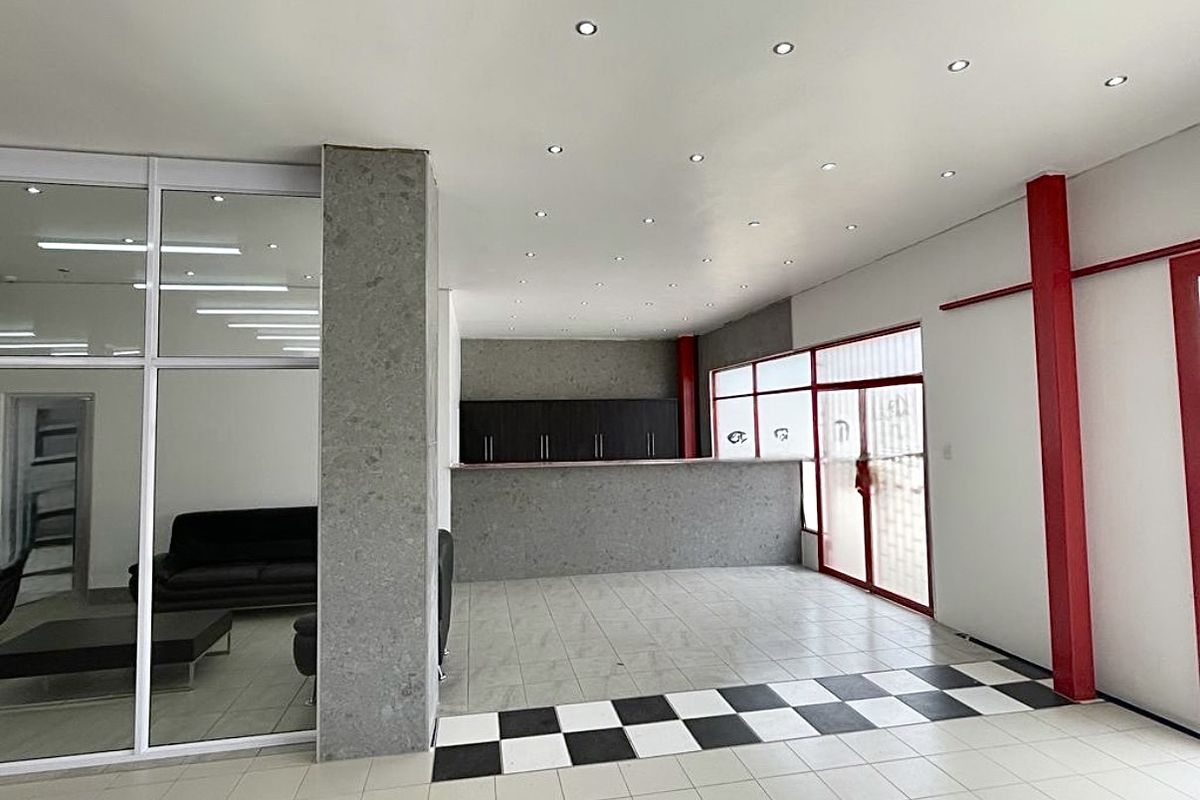 Unleash Your Business Potential in a Premier Location. - Photo 2