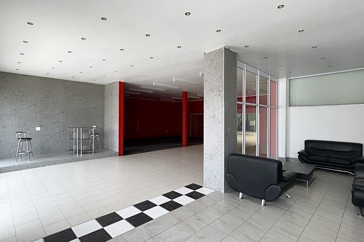 Unleash Your Business Potential in a Premier Location. - Photo 4