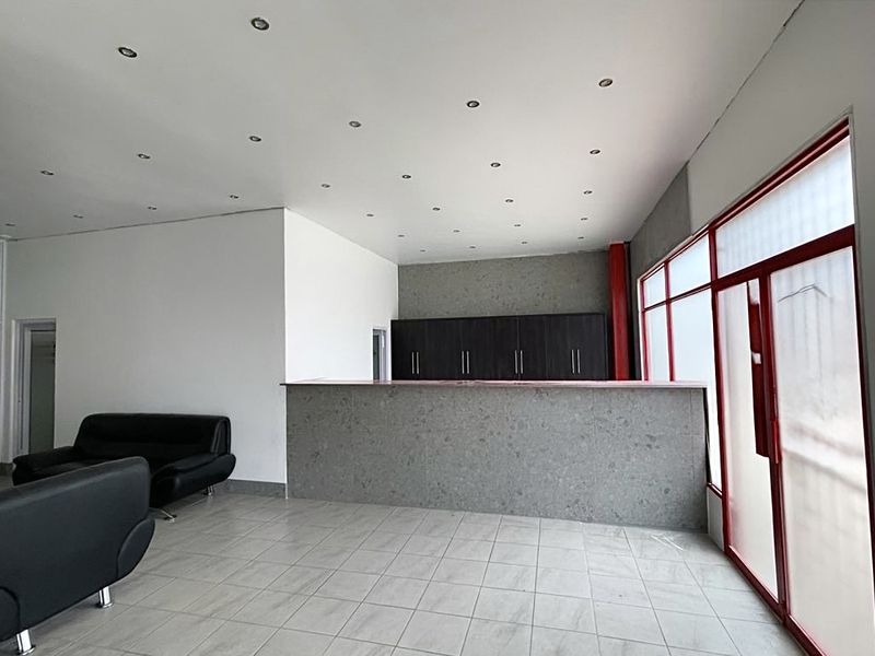 Unleash Your Business Potential in a Premier Location. - Photo 10